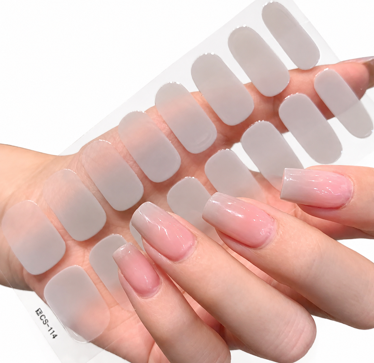 Nail art vernis autocollant nude beige dégradé