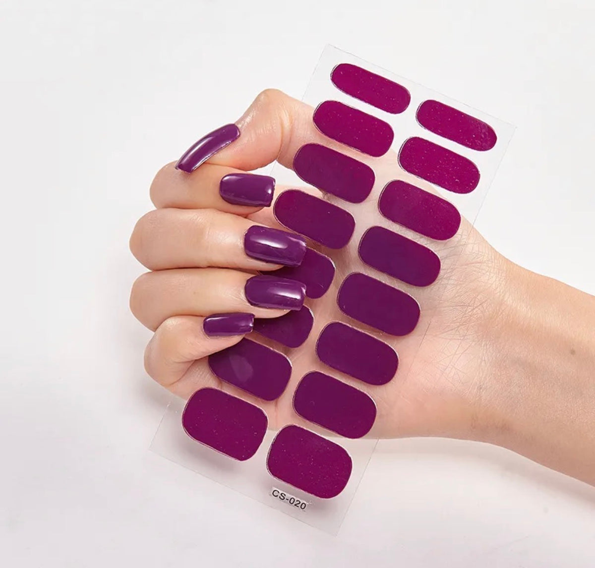 Nail art aubergine 