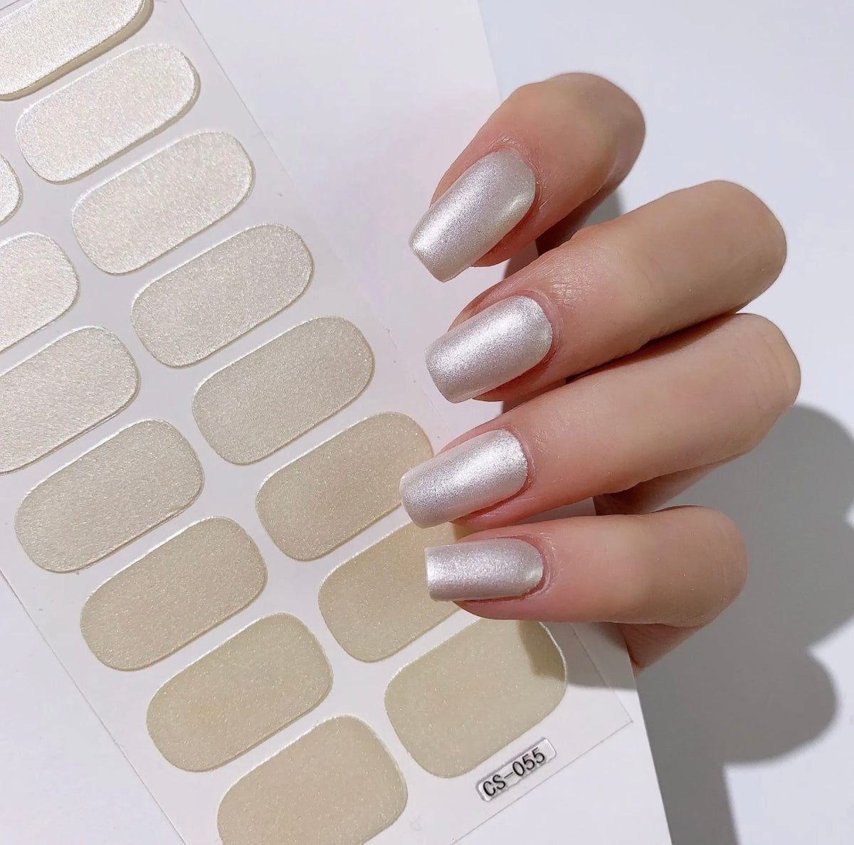 Vernis à ongles en bande irisé