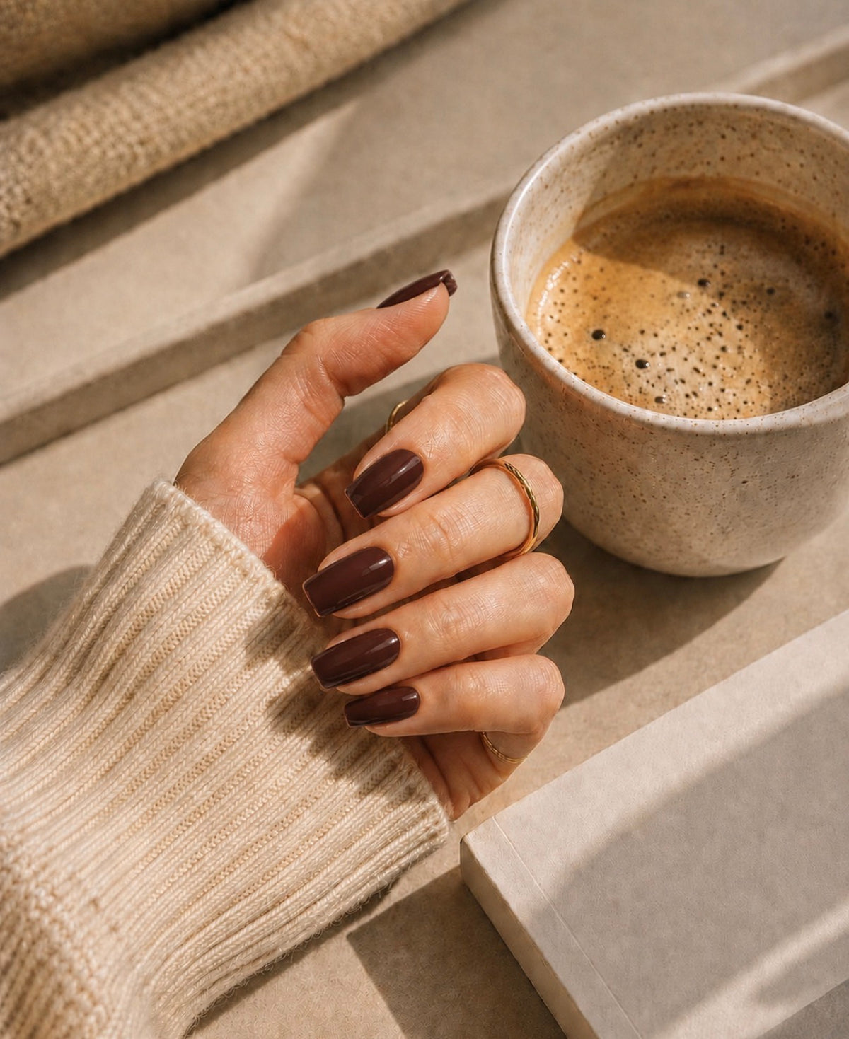     patch-gel-brun-pour-ongles